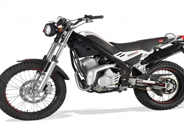 flota-de-vehiculos-moto-amA42E8051-A979-F93B-636B-34E9C12CC7A1.jpg